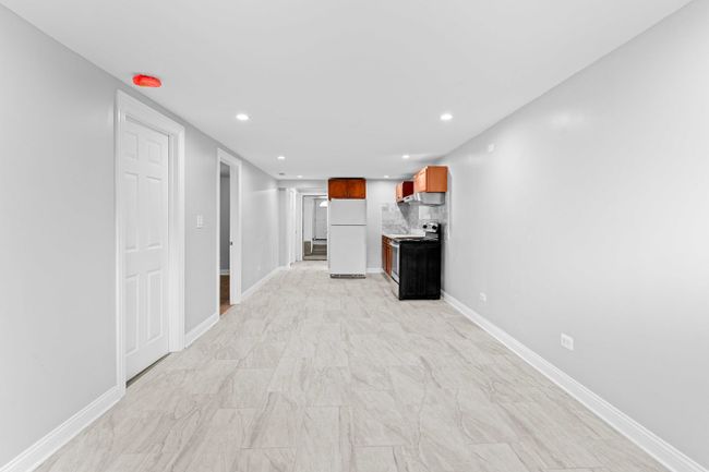 3307 S Leavitt St, House other with 7 bedrooms, 2 bathrooms and 1 parking in CHICAGO IL | Image 14
