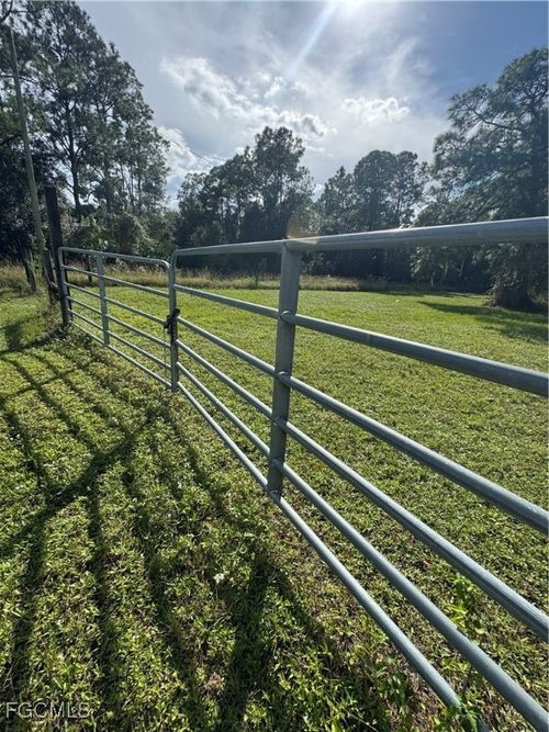 415 N Verda St, Clewiston, FL, 33440-8857 | Card Image