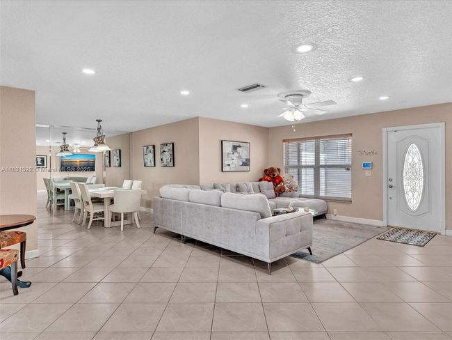 8970 Johnson St, House other with 3 bedrooms, 2 bathrooms and null parking in Pembroke Pines FL | Image 10