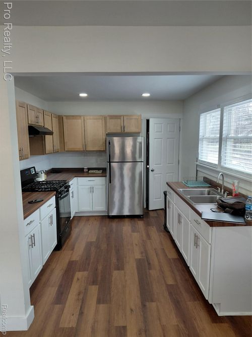 13124 Flanders Street, Detroit, MI, 48205 | Card Image