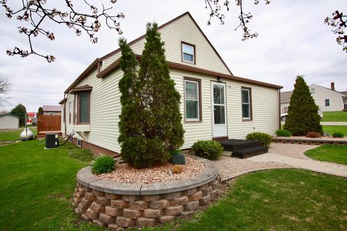 102 4th Ave Se, Lidgerwood, ND, 58053 | Card Image
