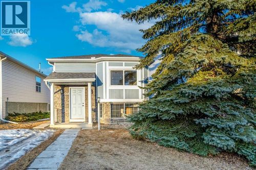 4249 Catalina Blvd Ne, Calgary, AB, T1Y6Y5 | Card Image