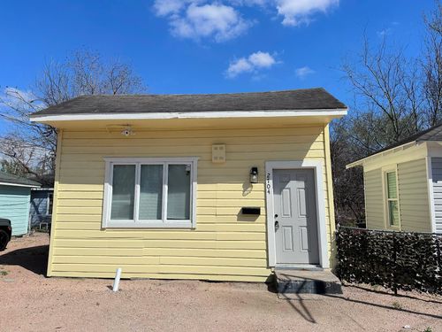 2704 Brewster St, Houston, TX, 77026-6223 | Card Image