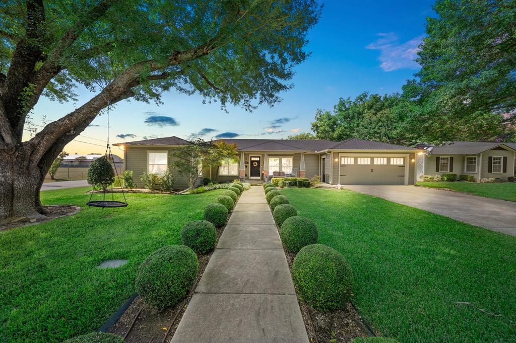 Bryson St, Waxahachie, TX 75165