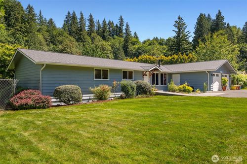 12328 Issaquah Hobart Rd Se, Issaquah, WA, 98027-5461 | Card Image