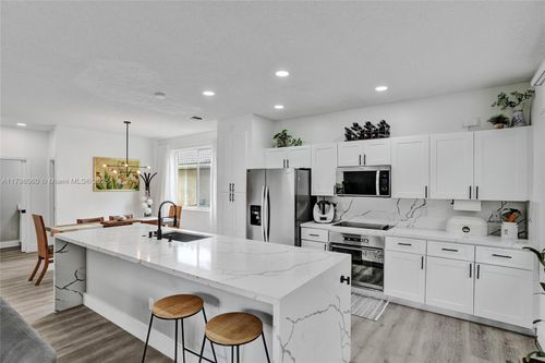 1381 Sago Ln, Weston, FL, 33327-1628 | Card Image