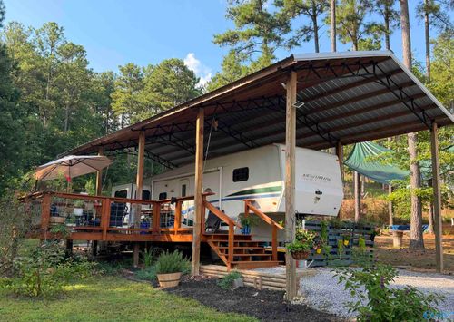1725 County Road 182 Sw, Cedar Bluff, AL, 35959-6401 | Card Image