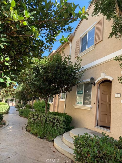 13-9301 Shirley Ave, Northridge, CA, 91324-2497 | Card Image