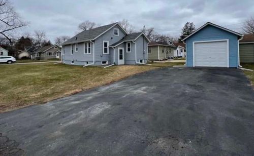 809 Park Ave, Aurora, IL, 60506-3706 | Card Image