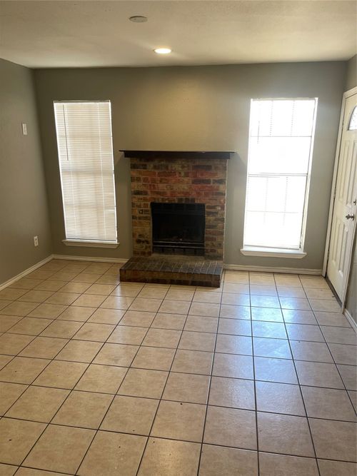 9520 Royal Ln, Dallas, TX, 75243-7648 | Card Image