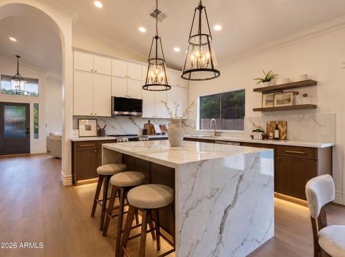 1511 E Sunrise Way, Gilbert, AZ, 85296-3737 | Card Image