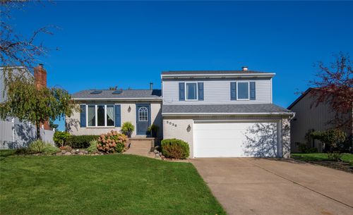 3038 42nd St, Erie, PA, 16506-5318 | Card Image