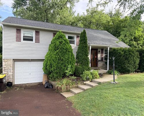 232 Woodlawn Dr, LANSDALE, PA, 19446-4236 | Card Image