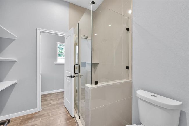 7 Pilot Pt, House other with 4 bedrooms, 5 bathrooms and 3 parking in Conroe TX | Image 40