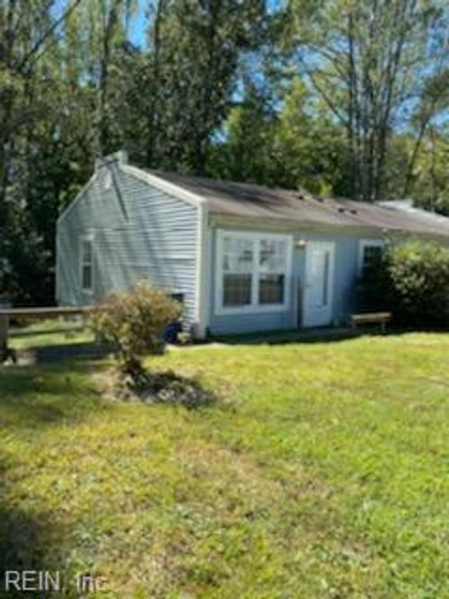 6666 Cedar Lake Dr, Gloucester, VA, 23061-4235 | Card Image