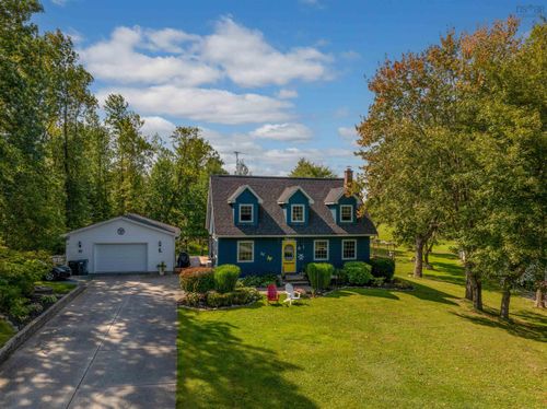 23 Pinewood Dr, Mount Uniacke, NS, B0N1Z0 | Card Image