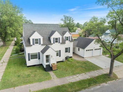1607 N 7th Ave, Virginia, MN, 55792-2105 | Card Image
