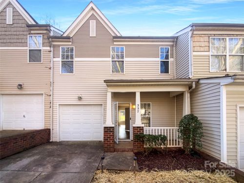 257 Doughton Ln, Charlotte, NC, 28217-2273 | Card Image