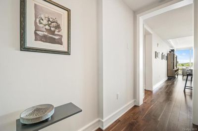 20B - 5 Renaissance Square, Condo with 2 bedrooms, 2 bathrooms and null parking in White Plains NY | Image 2