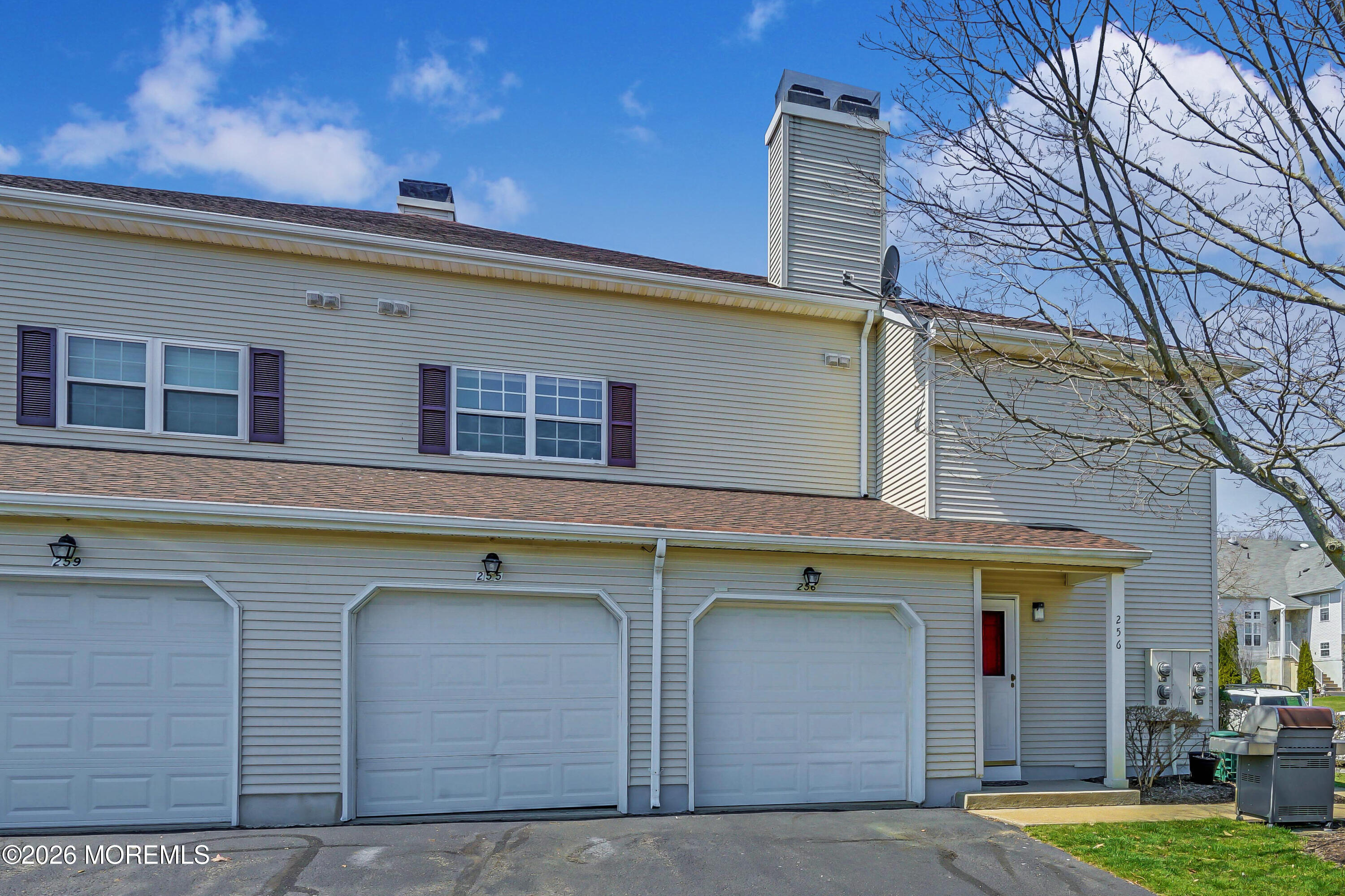 Residential Lease in Wall 3