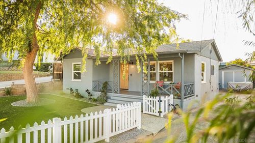 234 E 9th Ave, Escondido, CA, 92025-5155 | Card Image