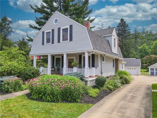 105 S Franklin St, Chagrin Falls, OH, 44022-3214 | Card Image