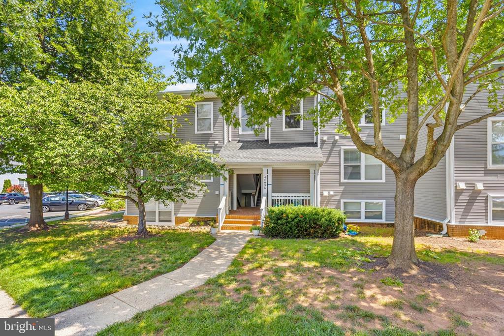 Residential in ASHBURN 2