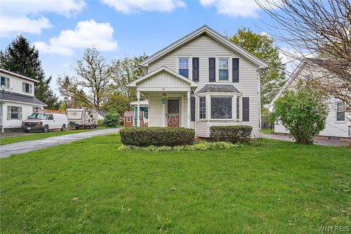 31 Pearl St, Holland, NY, 14080-9722 | Card Image