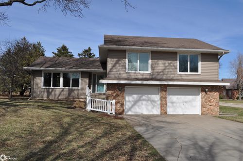 304 W Randall Rd, Carroll, IA, 51401-3604 | Card Image