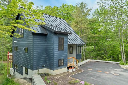 86 Governor Wentworth Hwy, Wolfeboro, NH, 03894-4636 | Card Image