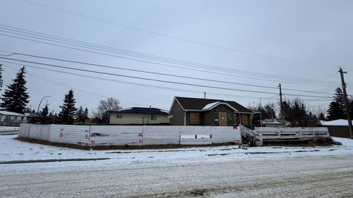 4106 10 Ave Se, Calgary, AB, T2A0E1 | Card Image