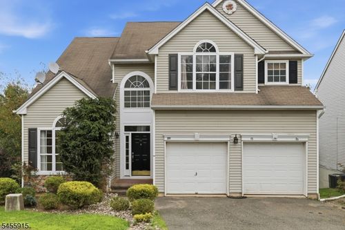 211 Winding Hill Dr, Hackettstown, NJ, 07840-5665 | Card Image