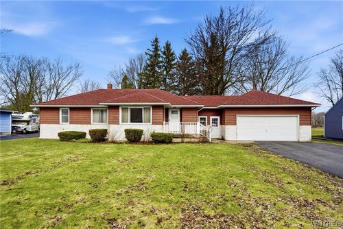 11168 Main St, Clarence, NY, 14031-1702 | Card Image