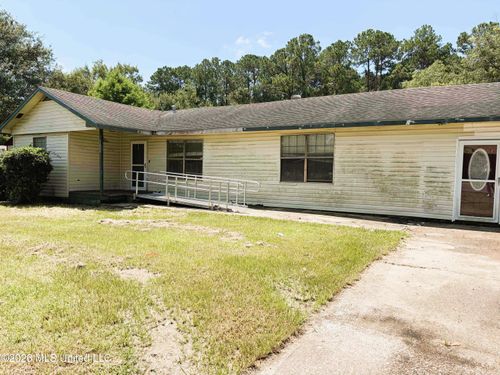 4606 General Ike St, Moss Point, MS, 39563-5210 | Card Image