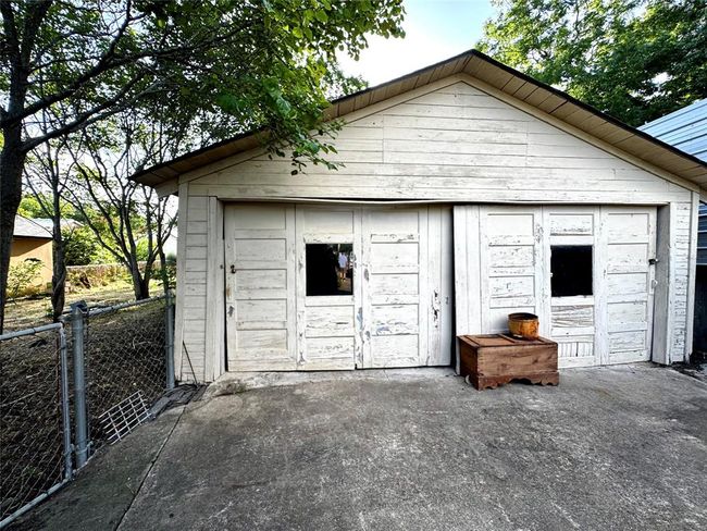 Detached garage | Image 6