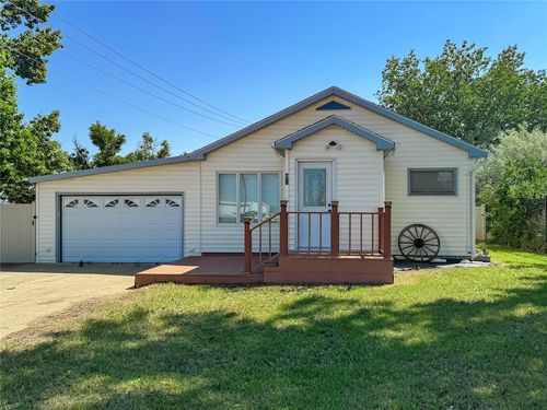 2 Robinson St, Scobey, MT, 59263-7862 | Card Image