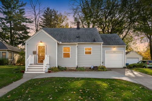 928 Royce Ave, Kalamazoo, MI, 49001-4937 | Card Image