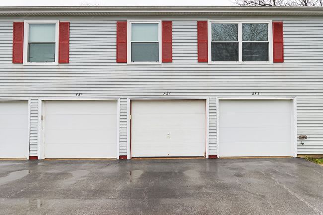 0 - 885 Wellington Ave, Home with 2 bedrooms, 2 bathrooms and null parking in Elk Grove Village IL | Image 4