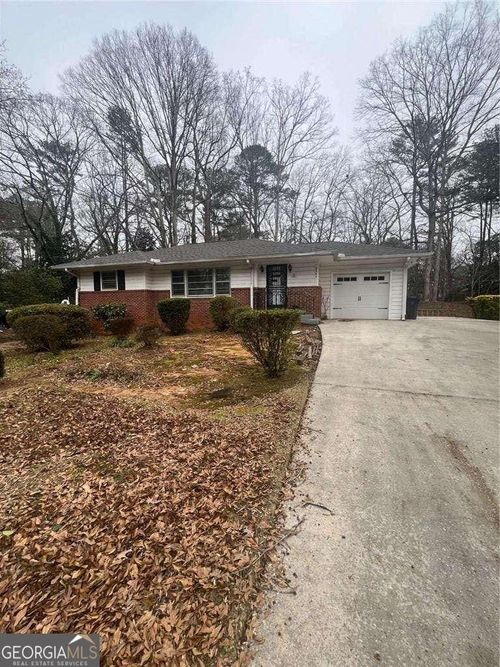 2560 Wood Valley Dr, East Point, GA, 30344-2242 | Card Image