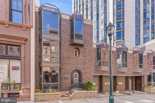 2018-2018 Walnut St, PHILADELPHIA, PA, 19103-5608 | Card Image