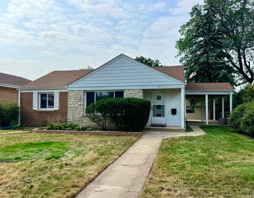 5221 Greenwood St, Skokie, IL, 60077-1521 | Card Image