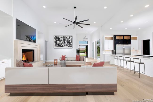 118 Obscure Way, House other with 4 bedrooms, 5 bathrooms and null parking in Spring Branch TX | Image 7