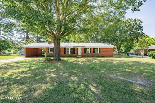 105 Autumn Circle, Elizabethtown, NC, 28337 | Card Image