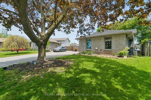 47 Christie Cres, Barrie, ON, L4N4V2 | Card Image
