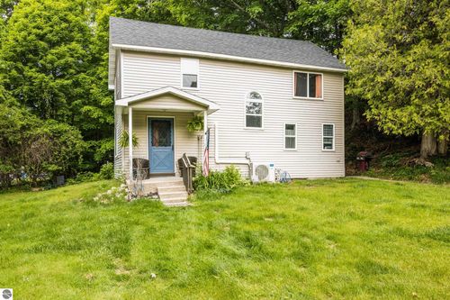 8370 1st Ave, Onekama, MI, 49675 | Card Image