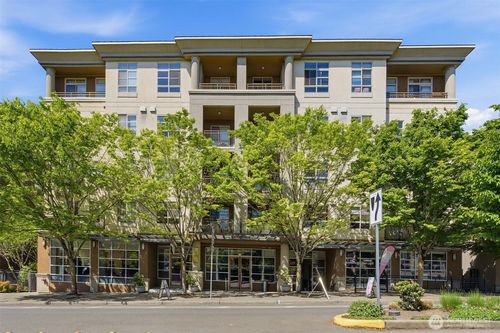 a504-111 108th Ave Ne, Bellevue, WA, 98004-5998 | Card Image