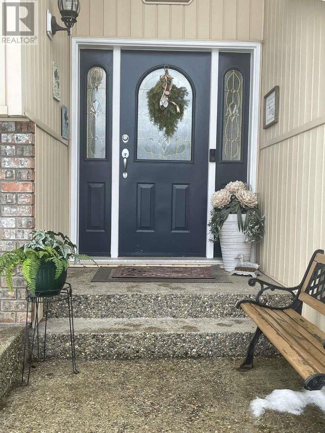 27 Preston Cres, House other with 4 bedrooms, 2 bathrooms and 4 parking in Enderby BC | Image 6