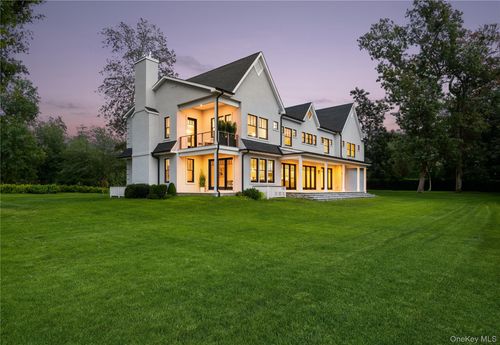 110 Crescent Ct, Wading River, NY, 11792-3005 | Card Image