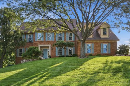 8096 Wycliffe Dr, Anderson, OH, 45244-2590 | Card Image