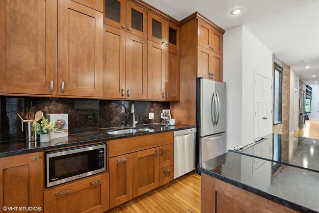 APT-3W - 660 W Roscoe St, Home with 2 bedrooms, 2 bathrooms and 1 parking in CHICAGO IL | Image 13